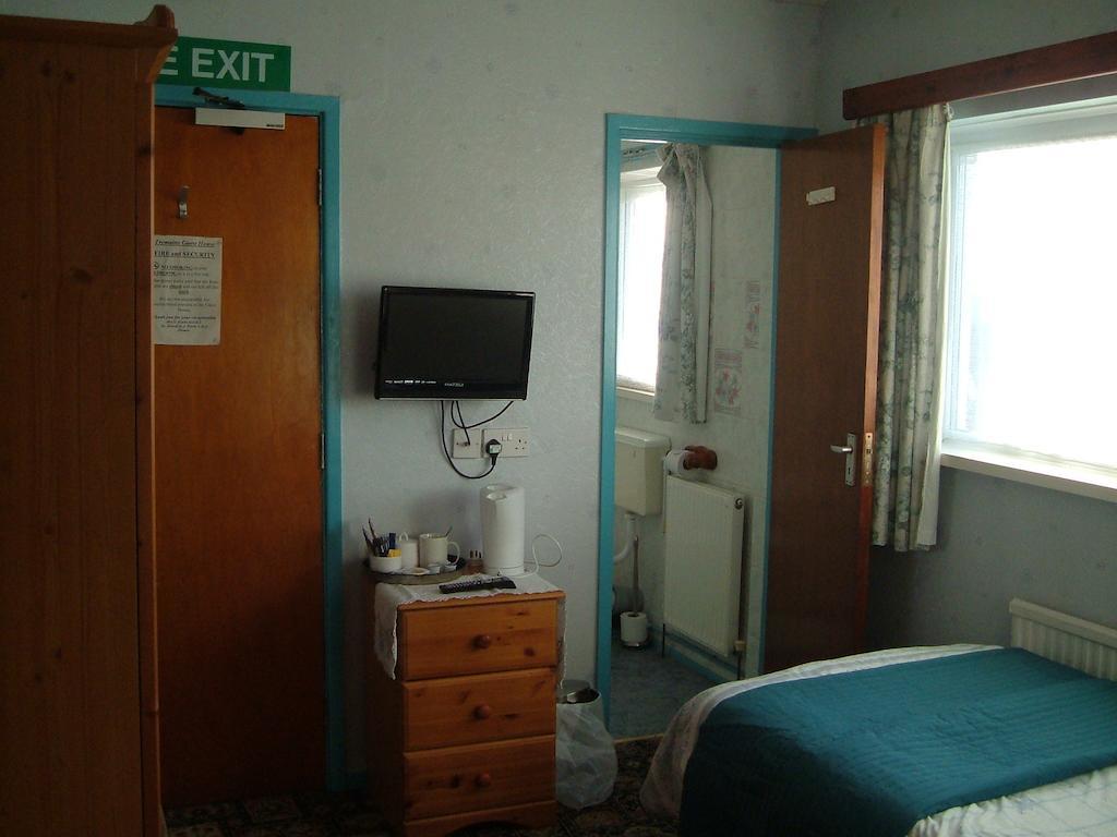 Tremains Guest House Bridgend  Ruang foto