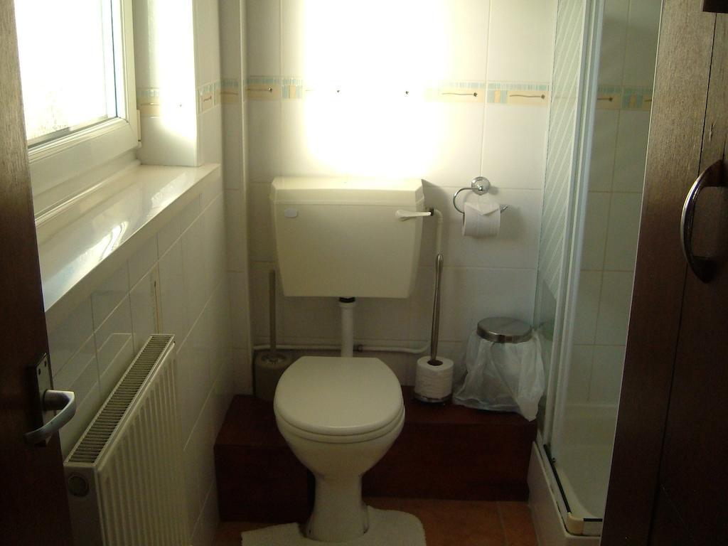 Tremains Guest House Bridgend  Ruang foto