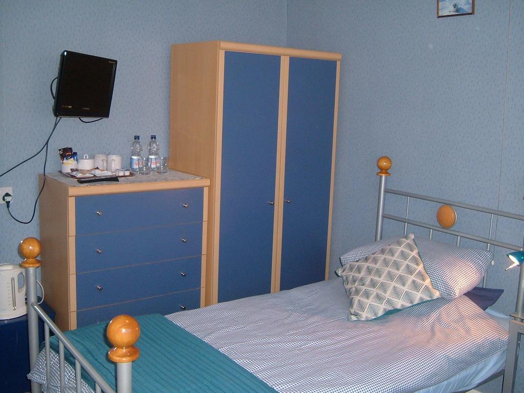 Tremains Guest House Bridgend  Ruang foto